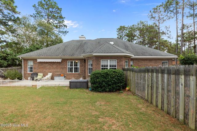 75 Catalpa Lane N, Pinehurst, NC 28374