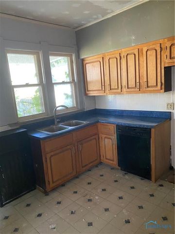 331 Dexter Street, Toledo, OH 43608