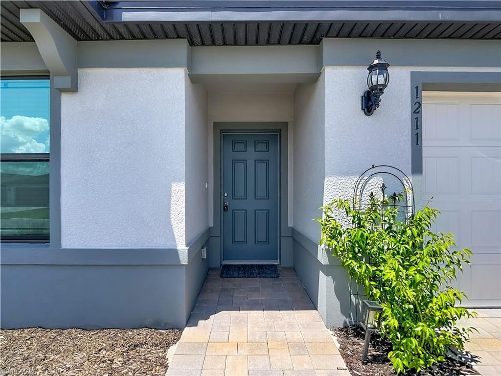 1211 Caloosa Cove DR, LABELLE, FL 33935 — photo 2
