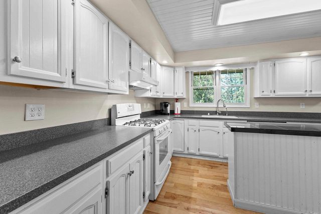 912 W Bellwood Dr, Spokane, WA 99218