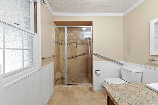 912 W Bellwood Dr, Spokane, WA 99218