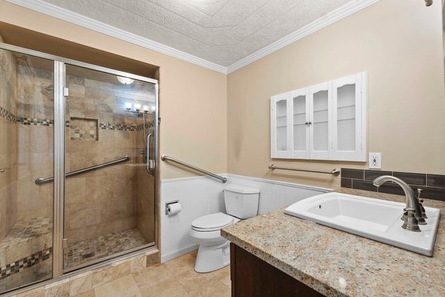 912 W Bellwood Dr, Spokane, WA 99218