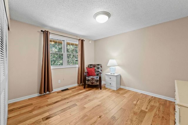 912 W Bellwood Dr, Spokane, WA 99218