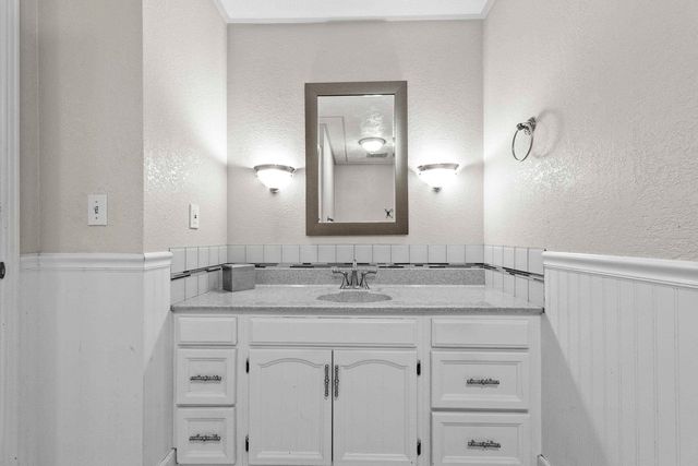 912 W Bellwood Dr, Spokane, WA 99218