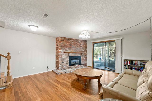 912 W Bellwood Dr, Spokane, WA 99218