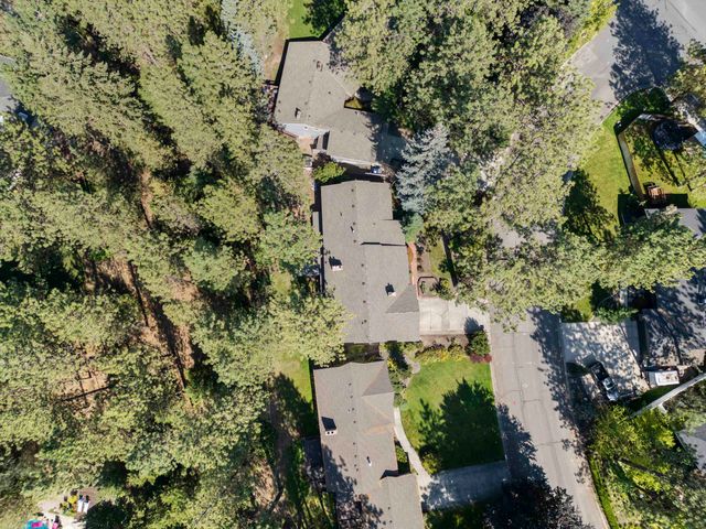 912 W Bellwood Dr, Spokane, WA 99218