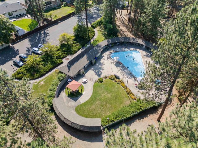 912 W Bellwood Dr, Spokane, WA 99218