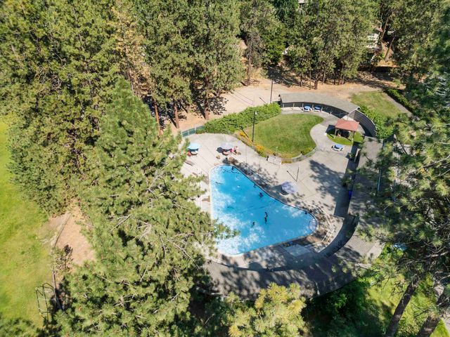 912 W Bellwood Dr, Spokane, WA 99218