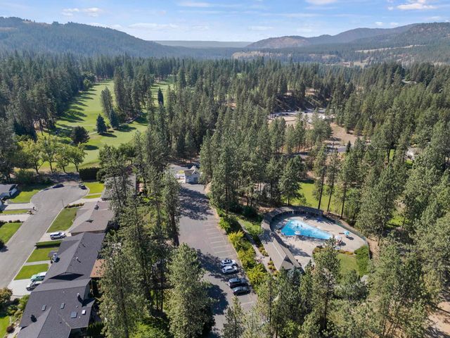 912 W Bellwood Dr, Spokane, WA 99218