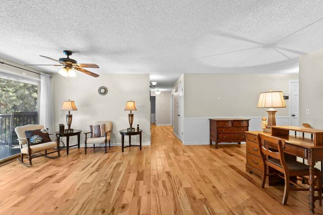 912 W Bellwood Dr, Spokane, WA 99218