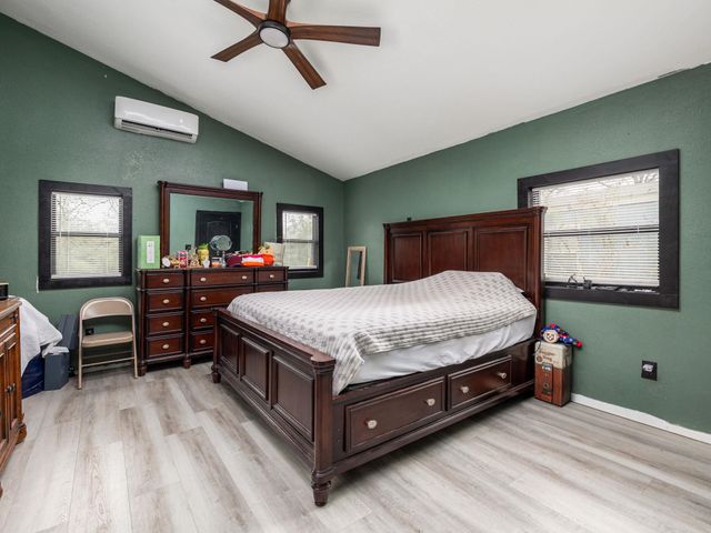 4001 County Rd 481, Thrall, TX 76578