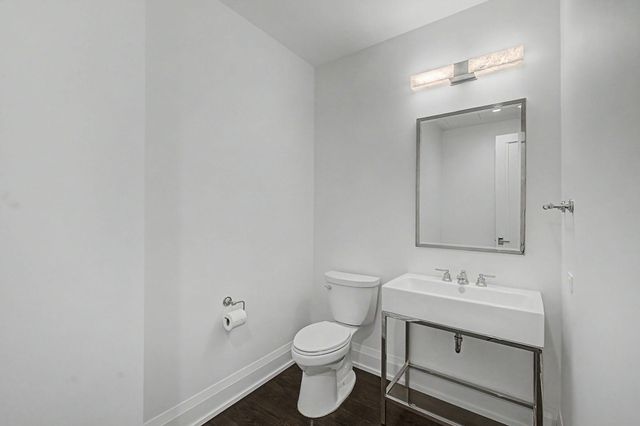 1111 W River Parkway 26B, Minneapolis, MN 55415