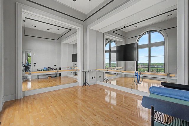 1111 W River Parkway 26B, Minneapolis, MN 55415