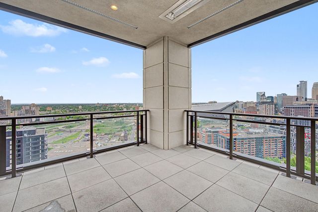 1111 W River Parkway 26B, Minneapolis, MN 55415