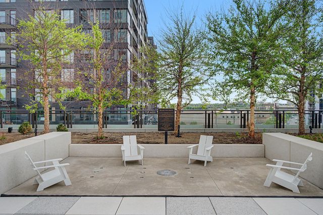 1111 W River Parkway 26B, Minneapolis, MN 55415