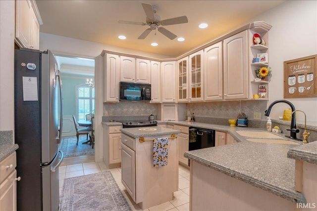 236 Knollview Drive, Evansville, IN 47711