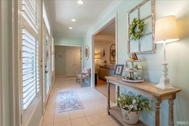 236 Knollview Drive, Evansville, IN 47711