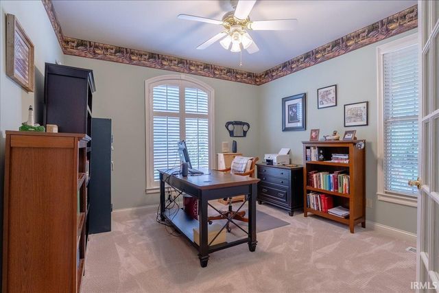 236 Knollview Drive, Evansville, IN 47711
