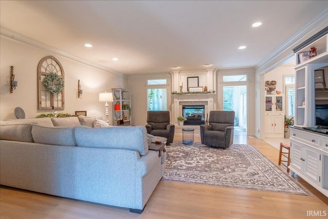 236 Knollview Drive, Evansville, IN 47711