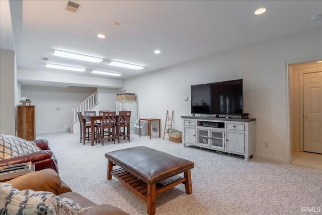 236 Knollview Drive, Evansville, IN 47711