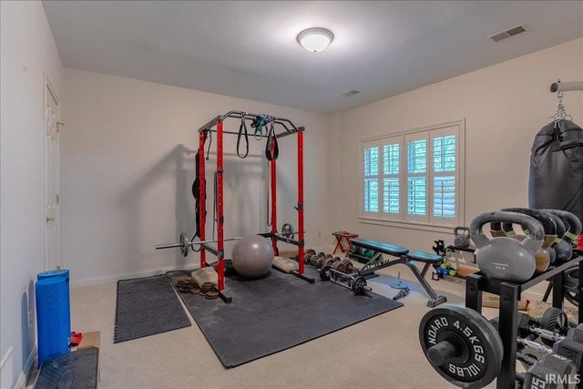 236 Knollview Drive, Evansville, IN 47711
