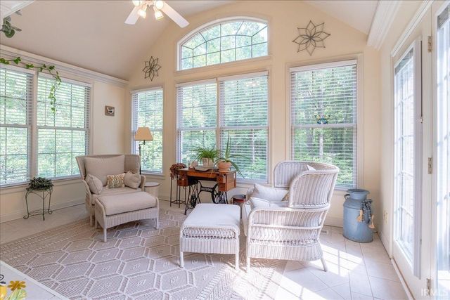 236 Knollview Drive, Evansville, IN 47711