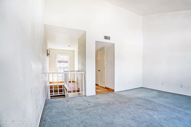 1600 N Wilmot Rd Unit 327, Tucson, AZ 85712