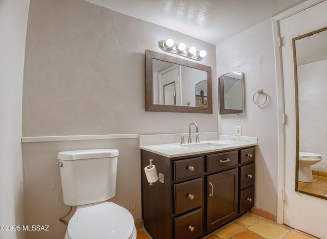 1600 N Wilmot Rd Unit 327, Tucson, AZ 85712