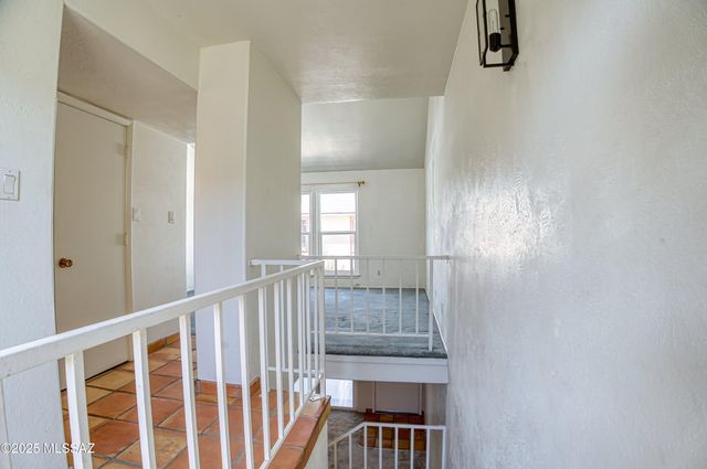 1600 N Wilmot Rd Unit 327, Tucson, AZ 85712