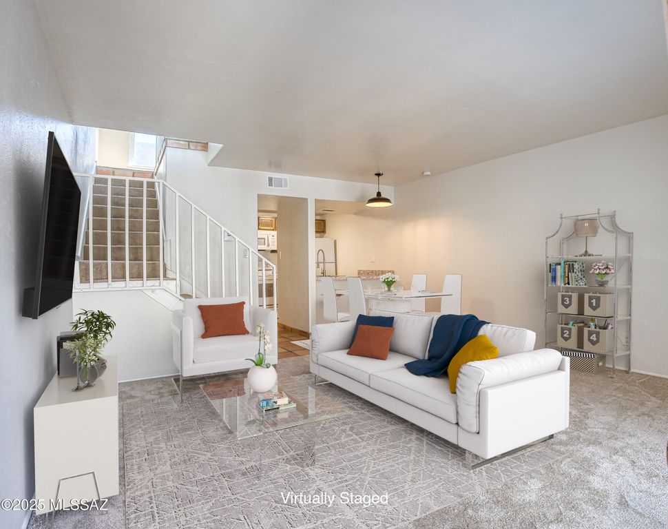 1600 N Wilmot Rd Unit 327, Tucson, AZ 85712