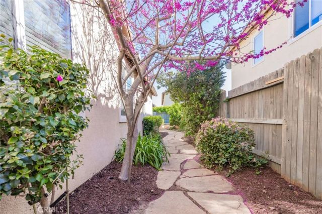 2024 Las Estrellas Ct, Camarillo, CA 93012