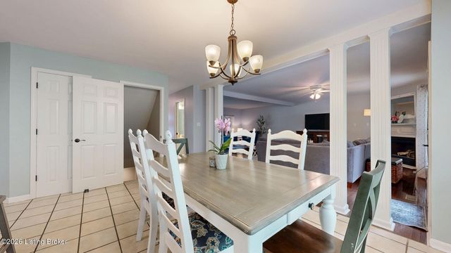 5302 Old Herring Pl, Crestwood, KY 40014