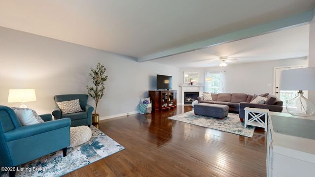 5302 Old Herring Pl, Crestwood, KY 40014