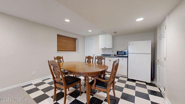 5302 Old Herring Pl, Crestwood, KY 40014