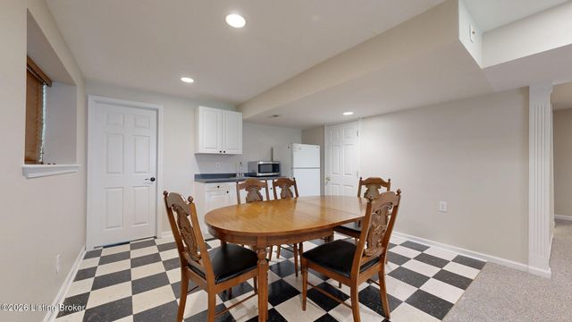 5302 Old Herring Pl, Crestwood, KY 40014