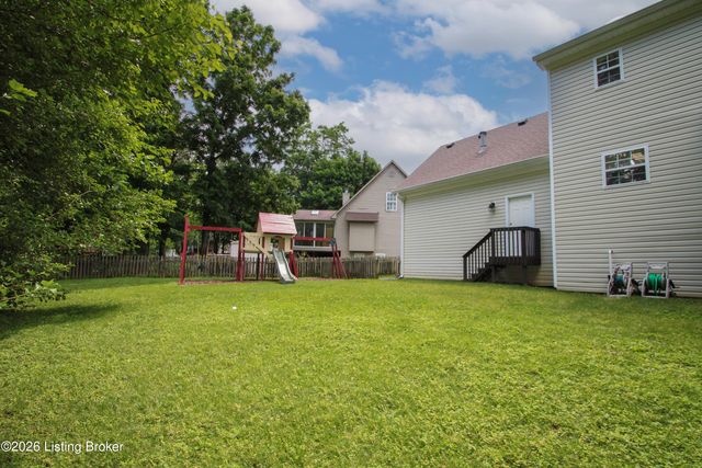 5302 Old Herring Pl, Crestwood, KY 40014