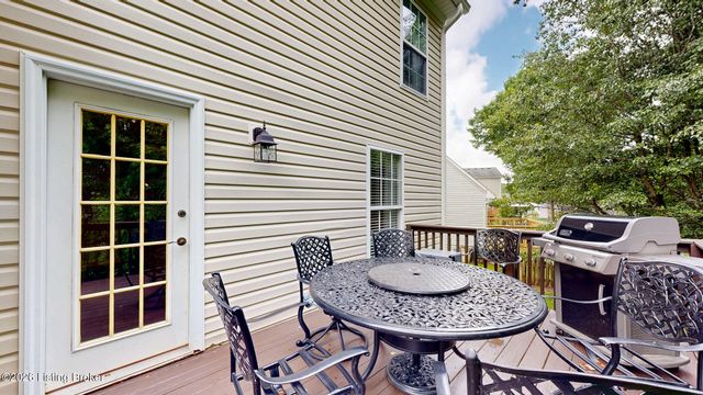 5302 Old Herring Pl, Crestwood, KY 40014