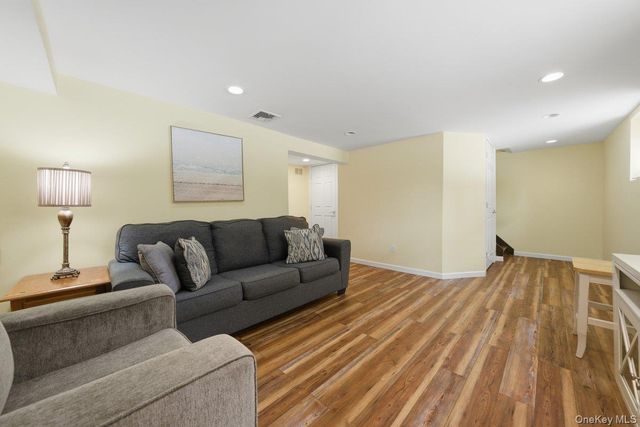 238 Kimball Terrace, Yonkers, NY 10704