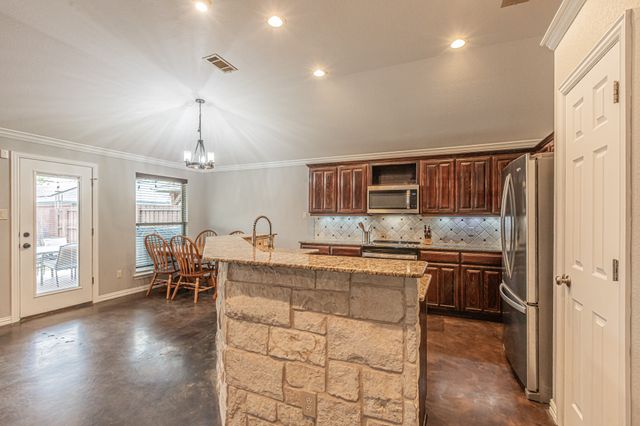8159 Berkshire Drive, Fort Worth, TX 76137