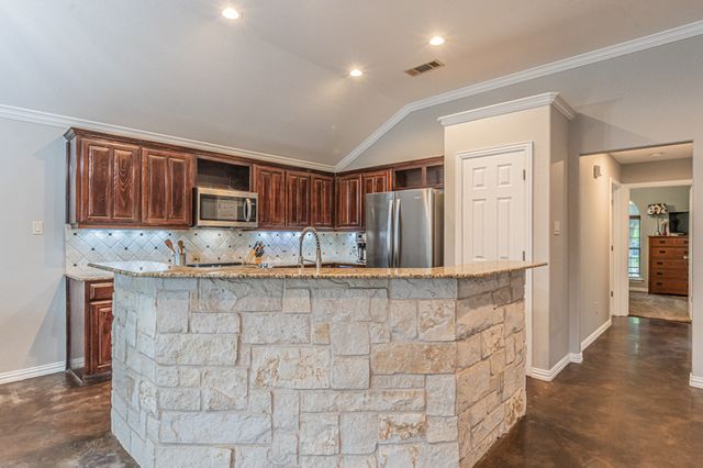 8159 Berkshire Drive, Fort Worth, TX 76137