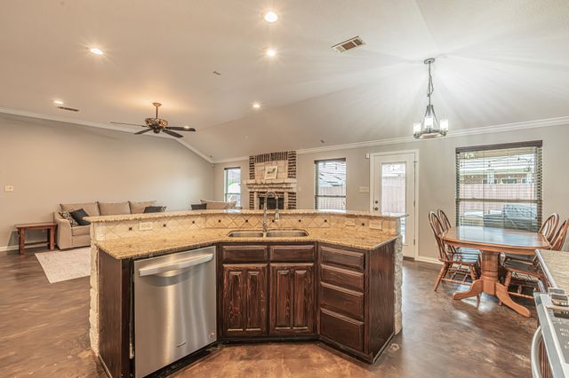 8159 Berkshire Drive, Fort Worth, TX 76137