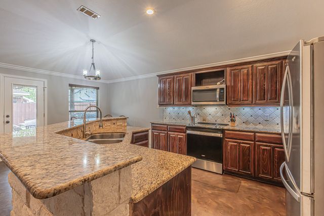 8159 Berkshire Drive, Fort Worth, TX 76137