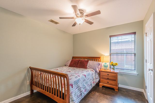 8159 Berkshire Drive, Fort Worth, TX 76137