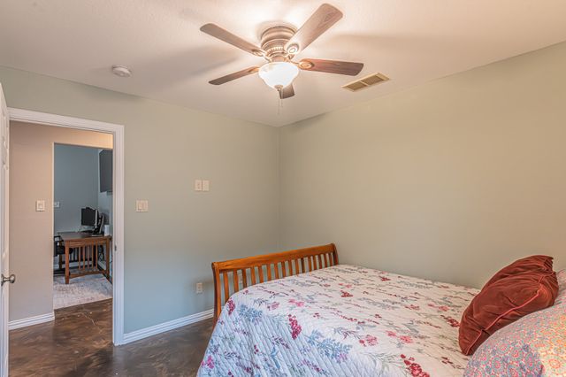 8159 Berkshire Drive, Fort Worth, TX 76137