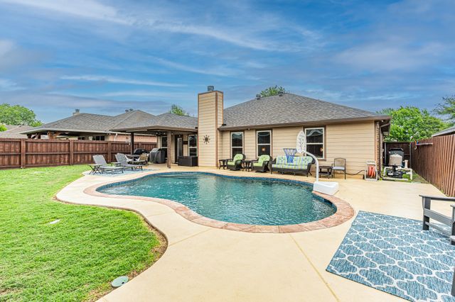 8159 Berkshire Drive, Fort Worth, TX 76137