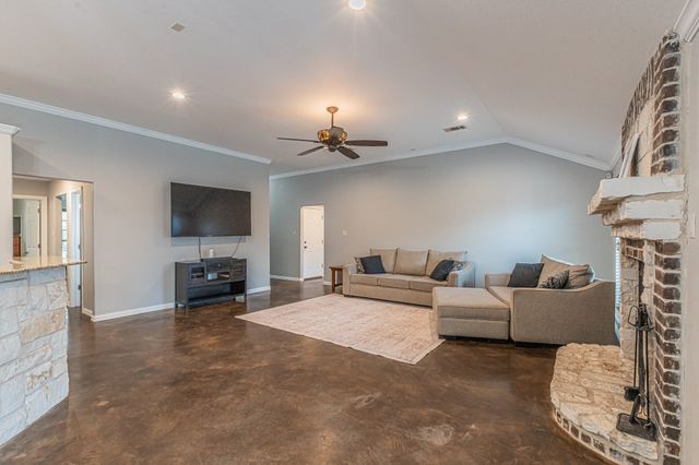 8159 Berkshire Drive, Fort Worth, TX 76137