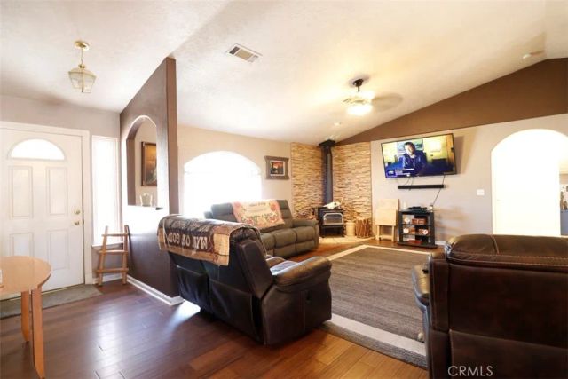 17831 Pitache Street, Hesperia, CA 92345