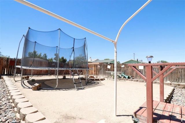 17831 Pitache Street, Hesperia, CA 92345