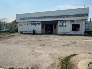 1215 E Caro Road, Caro, MI 48723