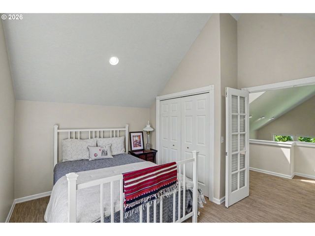 471 EDGEWOOD Dr, Silverton, OR 97381